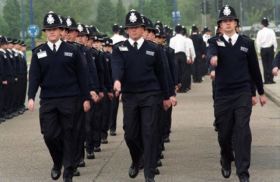 Ilustrační foto - britští policisté