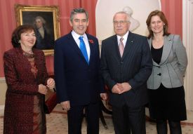 Prezidenta Václava Klause s manželkou Livií přijal britský premiér.