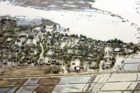 Delta Iravadi. Cyklon zasáhl podle odhadů OSN 24 milionů lidí.