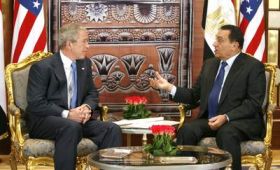 George Bush a egyptský prezident Husní Mubarak.
