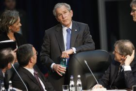 Bush své partnery v NATO stran Ukrajiny a Gruzie nepřesvědčil.