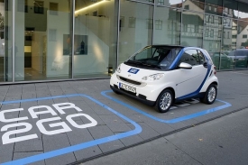 Projekt car2go se spoléhá výhradně na smarty. Uspěje?