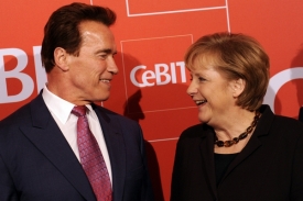 Na zahájení nechyběli Angela Merkelová a Arnold Schwarzenegger.