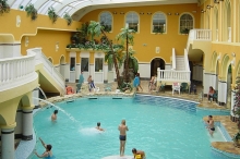 Bazény v akvaparku Babylon budou otevřeny až do 23 hodin.