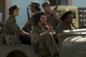 Benicio Del Toro v hlavní roli snímku Che Guevara: Revoluce.