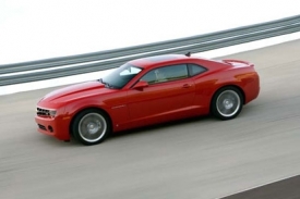 Chevrolet Camaro je konkurentem pro Ford Mustang.