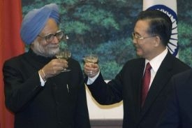 Premiéři Indie Manmóhan Singh a Číny Wen Ťia-pao.