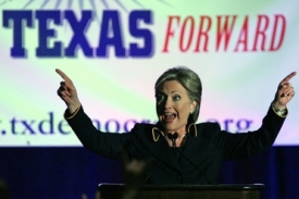 Hillary Clintonová během kampaně v Texasu.
