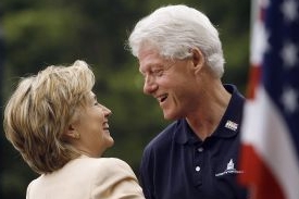 Hillary Clintonová se svým manželem během volební kampaně