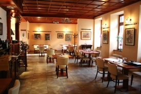 Interiér restaurantu Corona d'Oro.