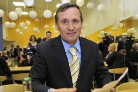 Je&scaron;tě za ministrov&aacute;n&iacute; Jiř&iacute;ho Čunka znikl spor s developerem ECE.