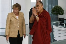 Angela Merkelová s tibetským dalajlamou