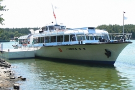 Na Dalešické přehradě budou turisty vozit dvě výletní lodě.