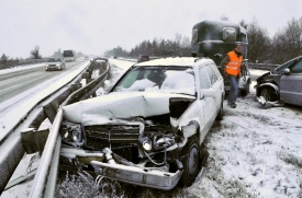 Zimní gumy mohou předejít mnoha dopravním nehodám.