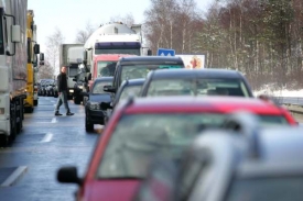 Policist&eacute; doporučuj&iacute; sjet na 119. kilometru (ilustračn&iacute; foto).