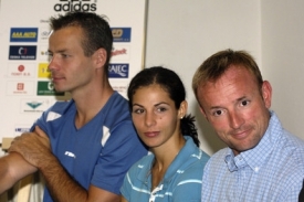 Zleva výškař Tomáš Janků, tyčkařka Kateřina Baďurová a desetibojař Tomáš Dvořák.
