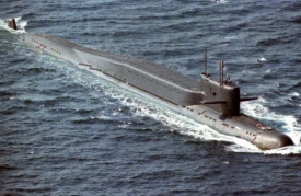 Ruská ponorka třídy Delfín, jež má ve výzbroji i rakety Siněva.