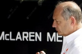 Śéf stáje McLaren Ron Dennis.