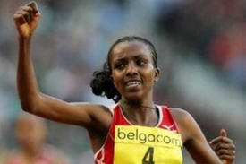 Nová světová rekordmanka v běhu na 5000 metrů Tiruneš Dibabaová.