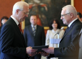 Prezident Václav Klaus jmenoval Jiřího Drahoše předsedou AV.