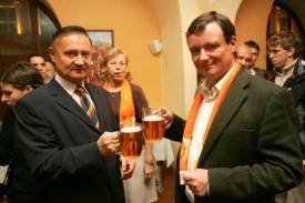 Vladimír Dryml (vlevo) možná nebude mít důvod k oslavám.