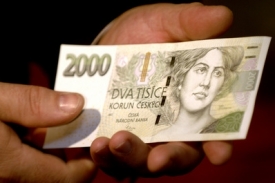 ČNB představuje novou dvoutisícikorunovou bankovku