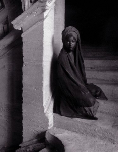 Žena z Kamerunu ve Španělsku.