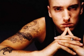 Eminem vydává biografii s názvem 