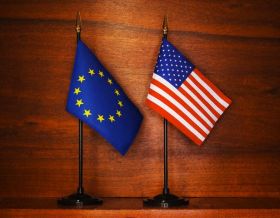 EU a USA, nekonečné tahanice o data cestujících.