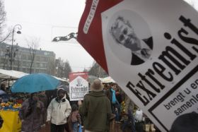 Nizozemci protestují proti Geertu Wildersovi.