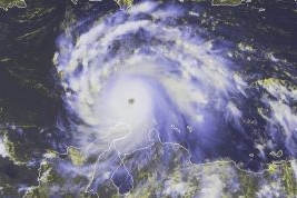 Družicový snímek hurikánu Felix