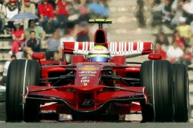 Pilot Ferrari Felipe Massa - ilustrační foto.