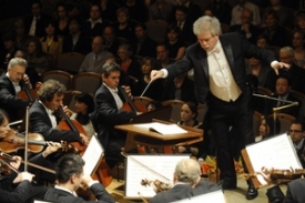 Koncerty České filharmonie se kvůli sporům o honoráře nenahrávají.