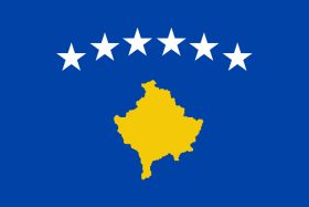 Vlajku Kosova dostala Priština do vínku od mezinárodních protektorů.