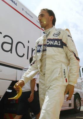 Překvapivý lídr seriálu formule 1 Polák Robert Kubica.