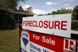 Prodeje zabavených nemovitostí sráží ceny domů prudce dolů