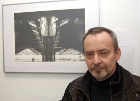 Fotograf Jan Jindra v literárním domě Passa Porta v Bruselu.