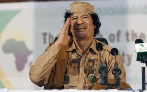 Muammar Kaddáfí řeční na ghanské universitě