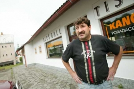 M&iacute;stostarosta &Scaron;luknova Ale&scaron; Gall taj&iacute; dluhy.
