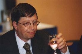 Bill Gates může slavit, je opět nejbohatší člověk světa.
