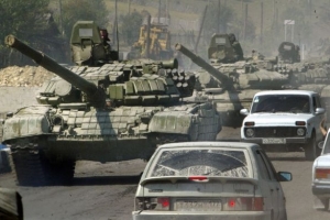 Kolona ruských tanku v Jižní Osetii.