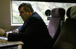 Gordon Brown má raději cestování vlakem