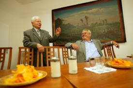 Miroslav Grégr a Miloš Zeman byli ve vládě. Teď jsou znovu spojenci.