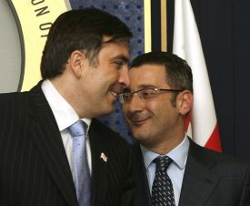 Prezident Saakašvili (vlevo) a nový premiér Gurgenidze
