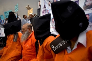 Nezvěstní krajané. Protest proti Guantanamu v Pákistánu.