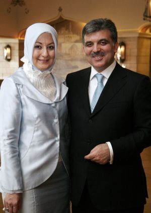 Prezident Abdulláh Gül se svou ženou Hayrunisou