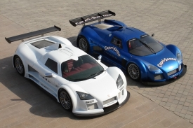 Německ&aacute; automobilka Gumpert začala Apollo vyr&aacute;bět v roce 2005.