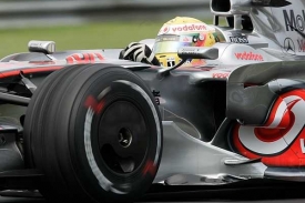 Lewis Hamilton s vozem stáje McLaren vyhrál v Maďarsku kvalifikaci.