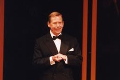 Václav Havel se v Národním divadle loučil s prezidentováním.