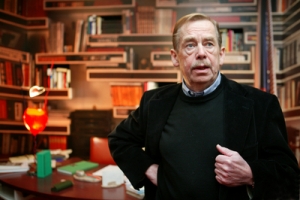 Václav Havel převezme Cenu Karla Čapka.